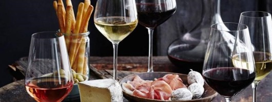 Κρασί με φαγητό. Ένας εξειδικευμένος συνδυασμός ή μια απλή επιλογή; Κρασί με φαγητό. Ένας εξειδικευμένος συνδυασμός ή μια απλή επιλογή;